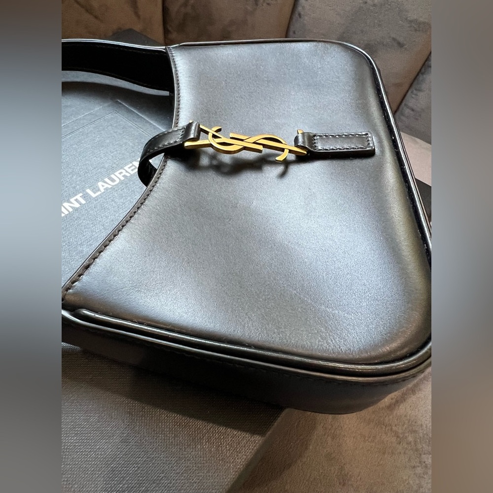 Yves Saint Laurent Le 5 A 7 Hobo Bag - Picture 5 of 14